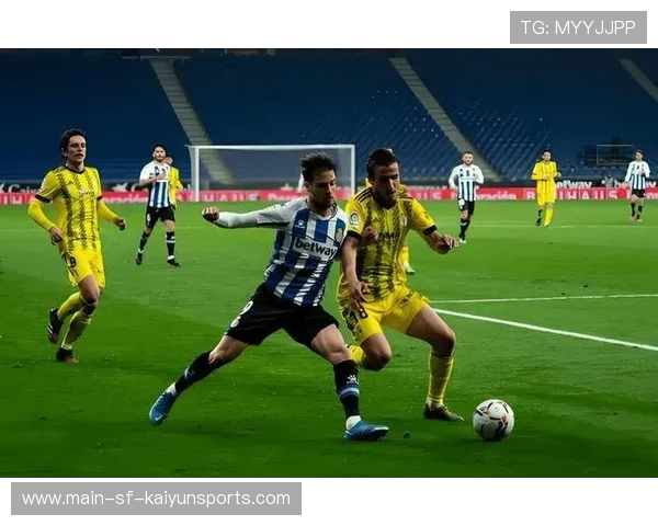 塞维利亚新战略：中前场插上与连接成为训练核心，开启球队攻防新纪元