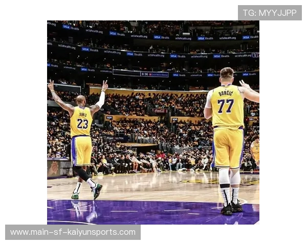 湖人对阵雄鹿：战术对决揭示联盟新潮流