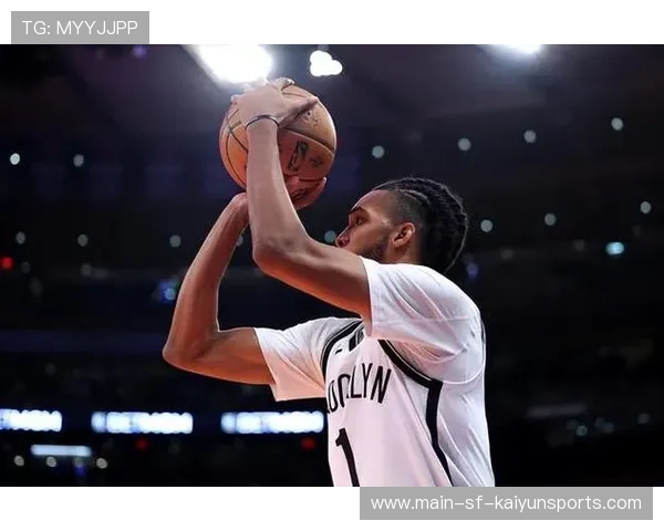 篮网中锋防守稳固,成功限制对手进攻,篮网 中锋 篮网中锋防守稳固,成功限制对手进攻,篮网 中锋